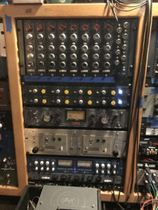 Pete Min at Lucy's Meat Market with LCPQ4040, PEndulum Audio and Retro Instruments Sta-Level